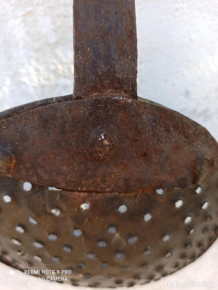 Antig&uuml;edades: Espumadera, muy antigua - Foto 6