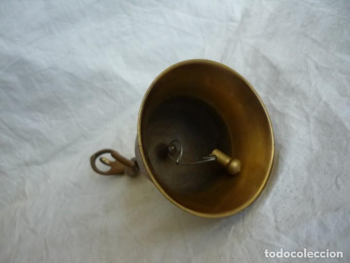 Antig&uuml;edades: Campana de sobremesa en bronce mango de bailarina - Foto 6