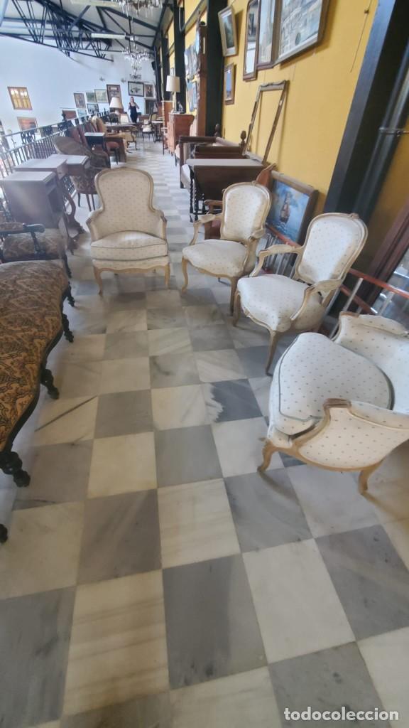 Antig&uuml;edades: Conjunto de Sillones estilo Luis XV - Foto 3