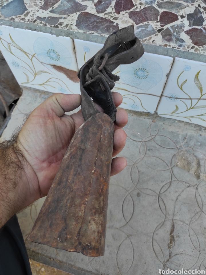Antig&uuml;edades: Antiguo Cencerro de Ganado - Foto 4