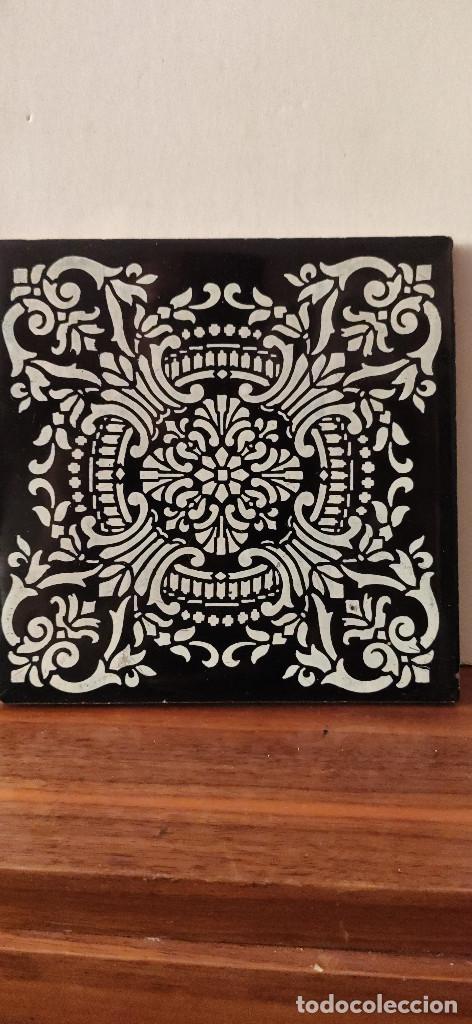 Antig&uuml;edades: Azulejo Serigrafiado. Dimensiones: 15 cm. - Foto 1