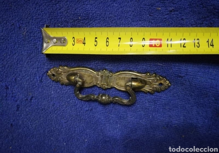 Antig&uuml;edades: Tirador caj&oacute;n de bronce - Foto 1