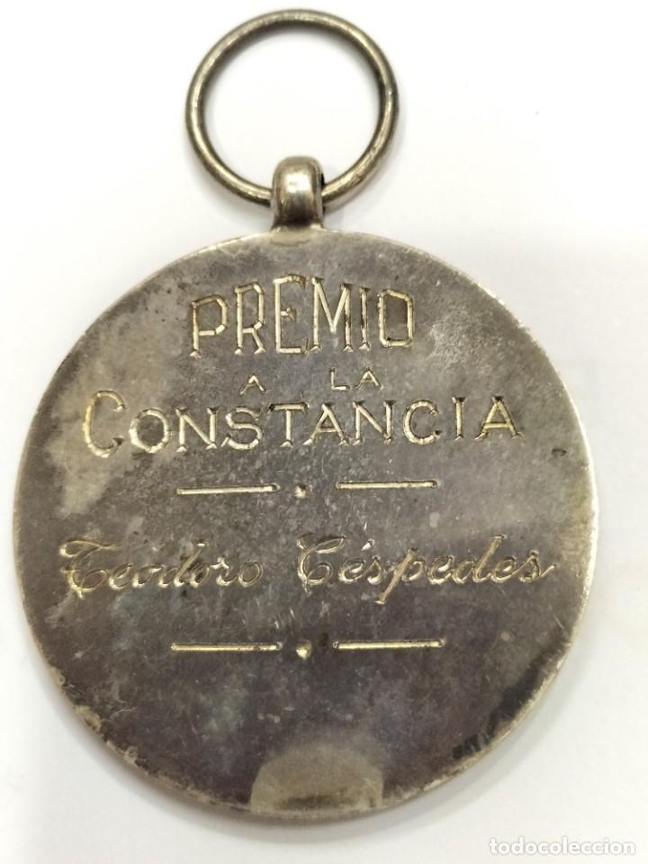 Antig&uuml;edades: Medalla masonica de 1937-1957 - Foto 3