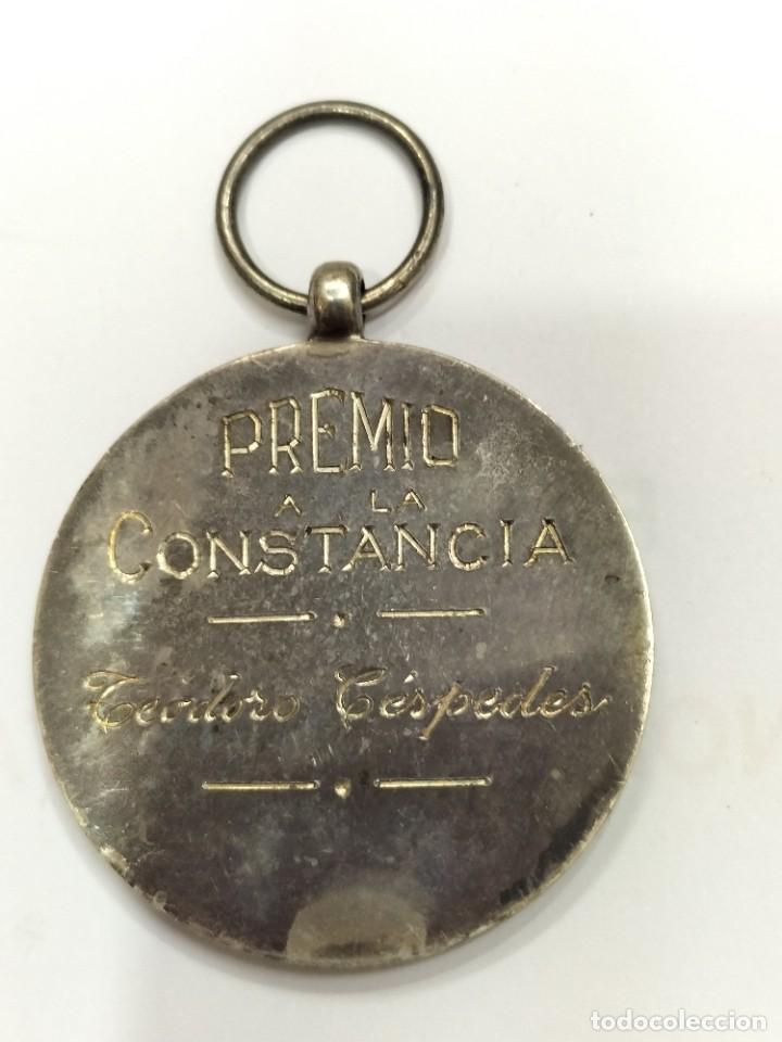 Antig&uuml;edades: Medalla masonica de 1937-1957 - Foto 4