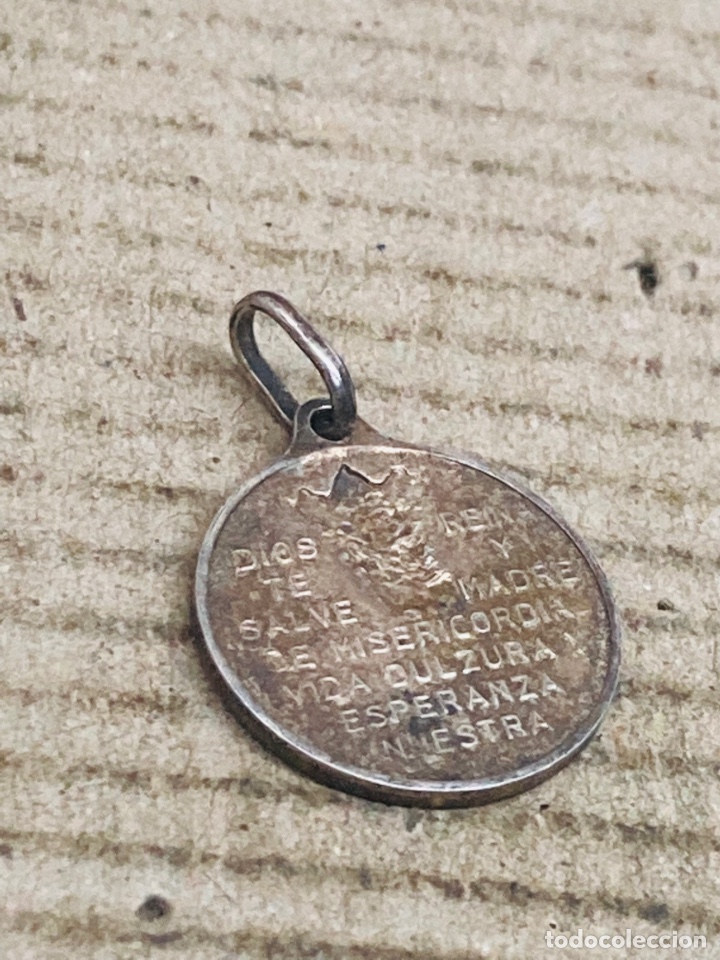 Antig&uuml;edades: Medalla religiosa de plata - Foto 2