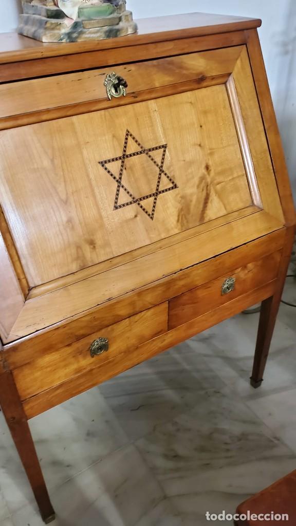 Antig&uuml;edades: Secreter franc&eacute;s de Nogal - Foto 1