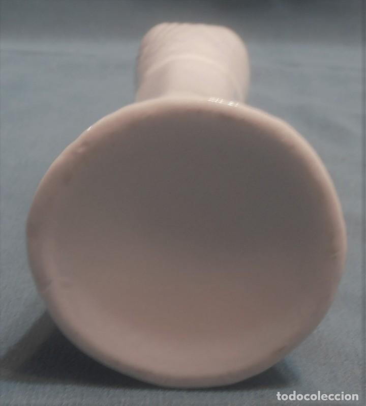 Antig&uuml;edades: BUCARO, VIOLETERO 16 CM DE ALTO - Foto 5