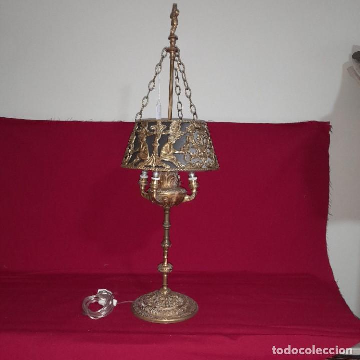 Antig&uuml;edades: L&aacute;mpara de sobremesa en bronce - Foto 1