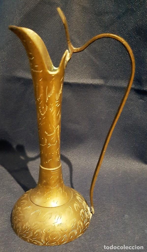 Antig&uuml;edades: Antiguo portavelas en bronce - Foto 1