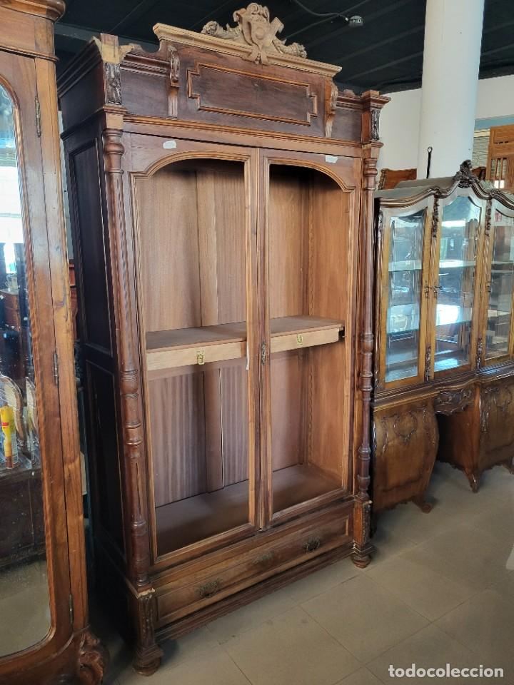 Antig&uuml;edades: Armario de estilo Alfonsino - Foto 3