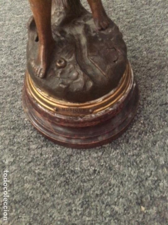Antig&uuml;edades: Figura calamina modernista - Foto 6