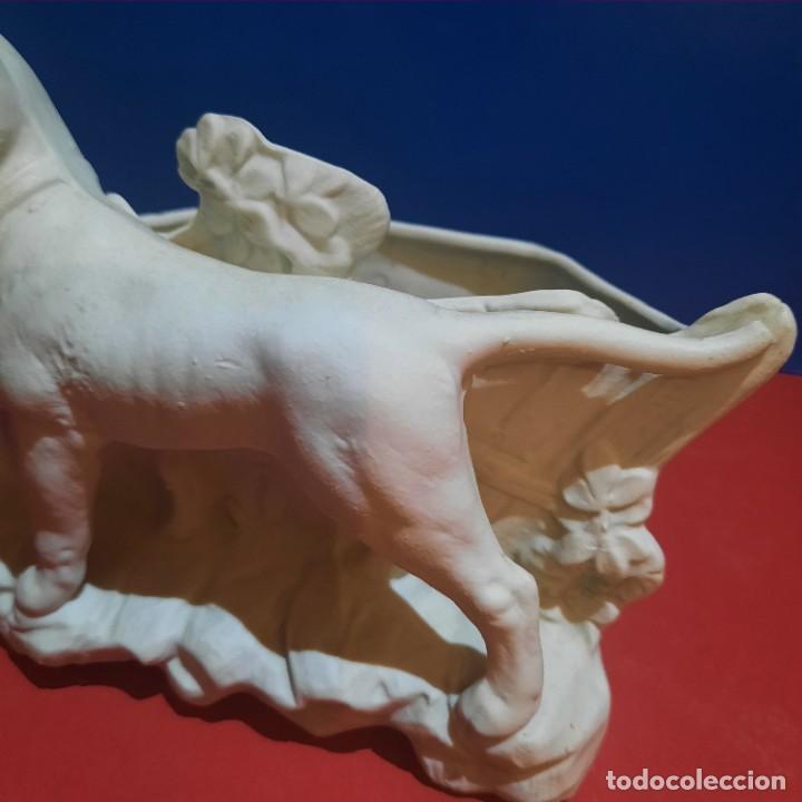 Antig&uuml;edades: Antigua perro de porcelana de biscuit - Foto 2