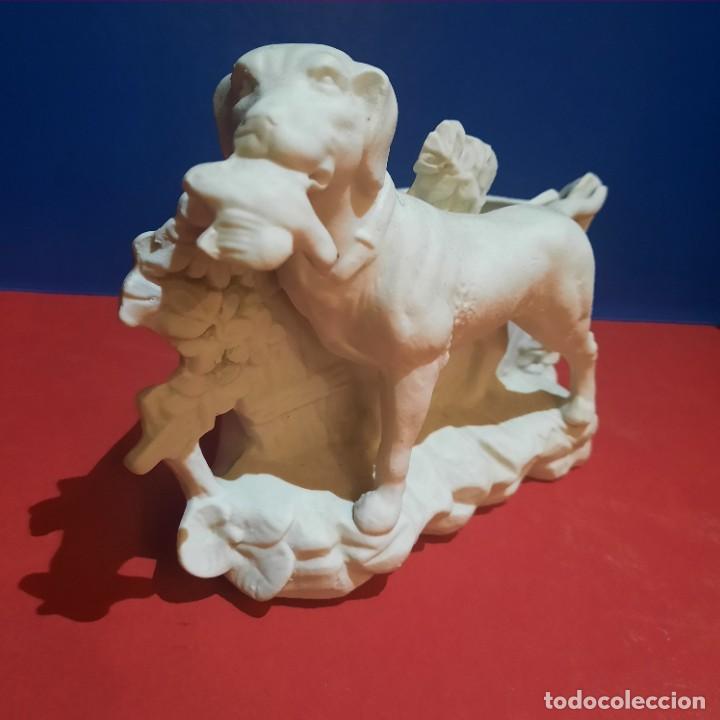 Antig&uuml;edades: Antigua perro de porcelana de biscuit - Foto 3