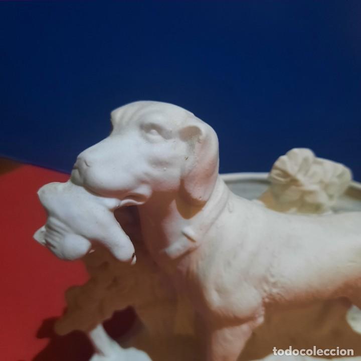 Antig&uuml;edades: Antigua perro de porcelana de biscuit - Foto 5