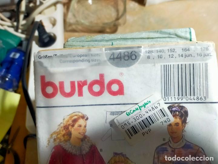 Antig&uuml;edades: Lote 9 patrones de costura para prendas y complementos - Burda - Foto 10