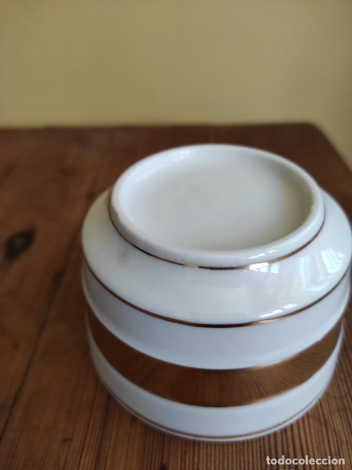 Antig&uuml;edades: Taza de cer&aacute;mica - Foto 2
