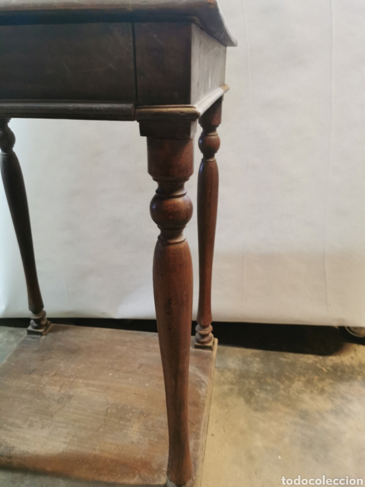 Antig&uuml;edades: Mesa auxiliar - Foto 2