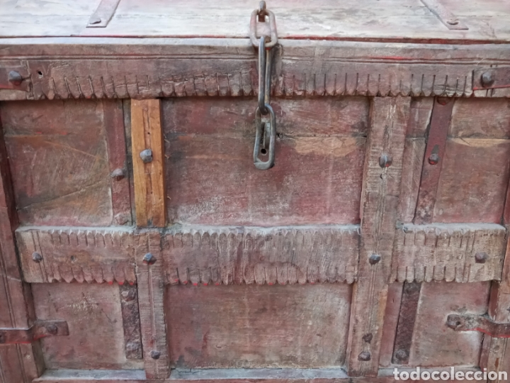 Antig&uuml;edades: Antigua arca india - Foto 8