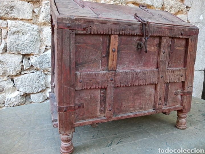Antig&uuml;edades: Antigua arca india - Foto 21