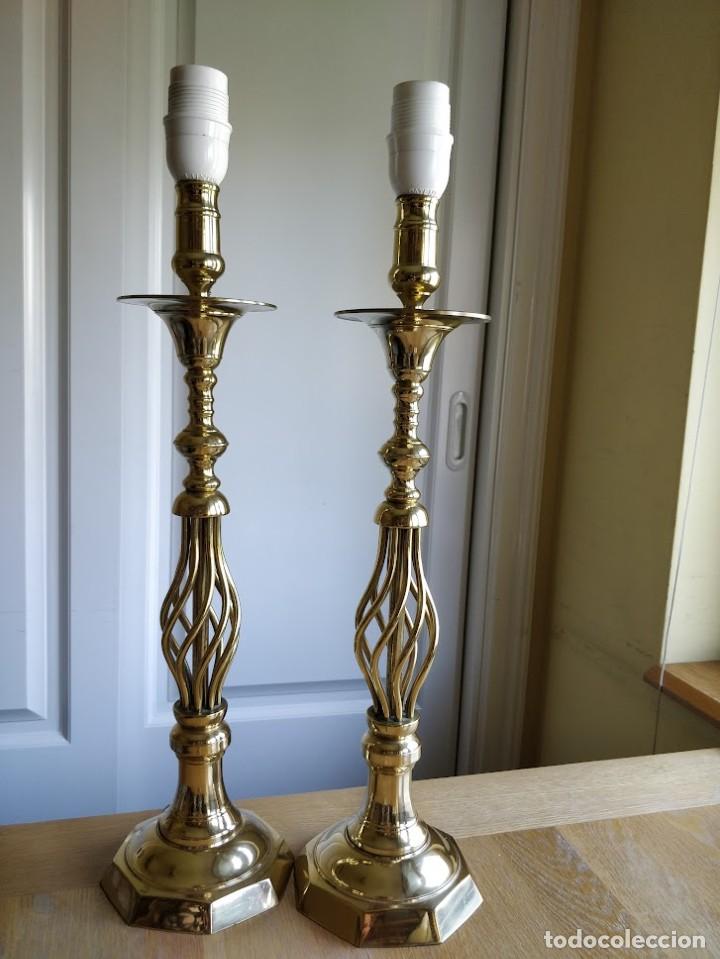 Antiguidades: Pies de l&aacute;mpara de bronce