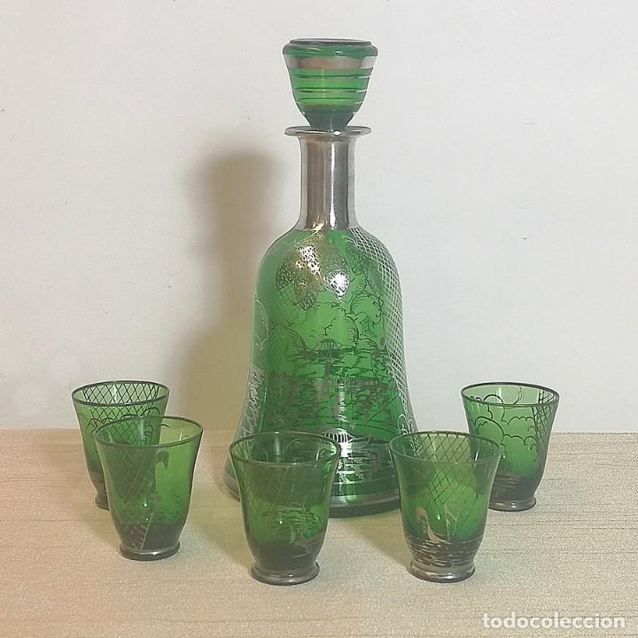 Antig&uuml;edades: Botella Cristal y Plata con Vasos - Foto 1