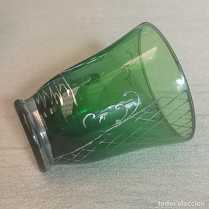Antig&uuml;edades: Botella Cristal y Plata con Vasos - Foto 2