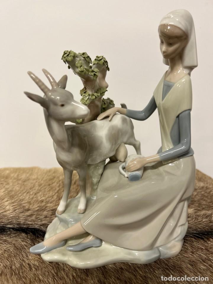 Antig&uuml;edades: FIGURA NI&Ntilde;A CON CABRA DE LLADR&Oacute; - Foto 1