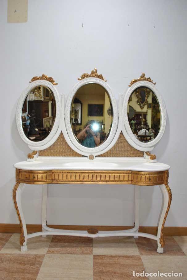 Antig&uuml;edades: MUEBLE TOCADOR DE MADERA BLANCO Y DORADO - Foto 2