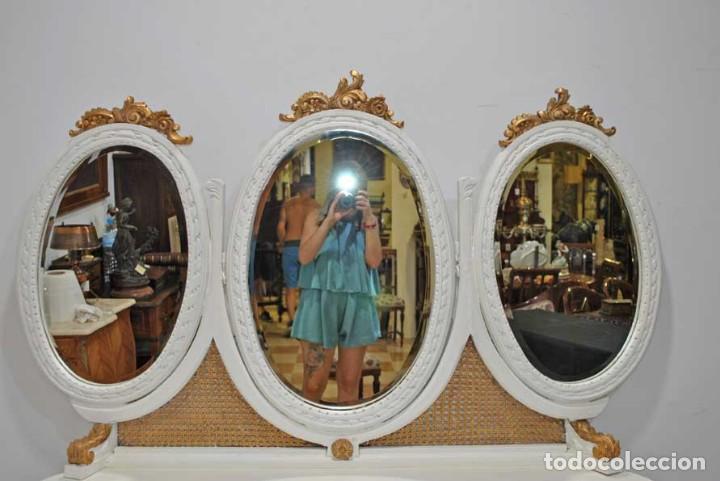 Antig&uuml;edades: MUEBLE TOCADOR DE MADERA BLANCO Y DORADO - Foto 3