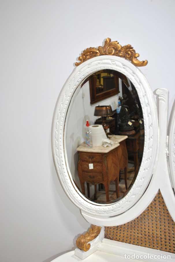 Antig&uuml;edades: MUEBLE TOCADOR DE MADERA BLANCO Y DORADO - Foto 6