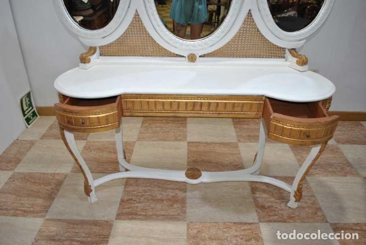 Antig&uuml;edades: MUEBLE TOCADOR DE MADERA BLANCO Y DORADO - Foto 9