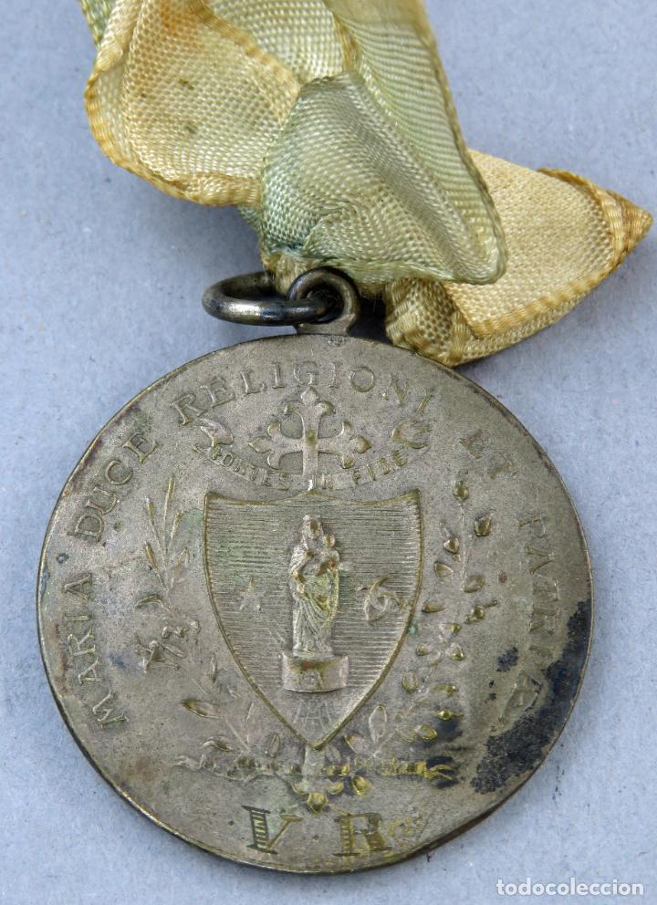 Antig&uuml;edades: Medalla Inmaculada Marianista con cinta - Foto 3