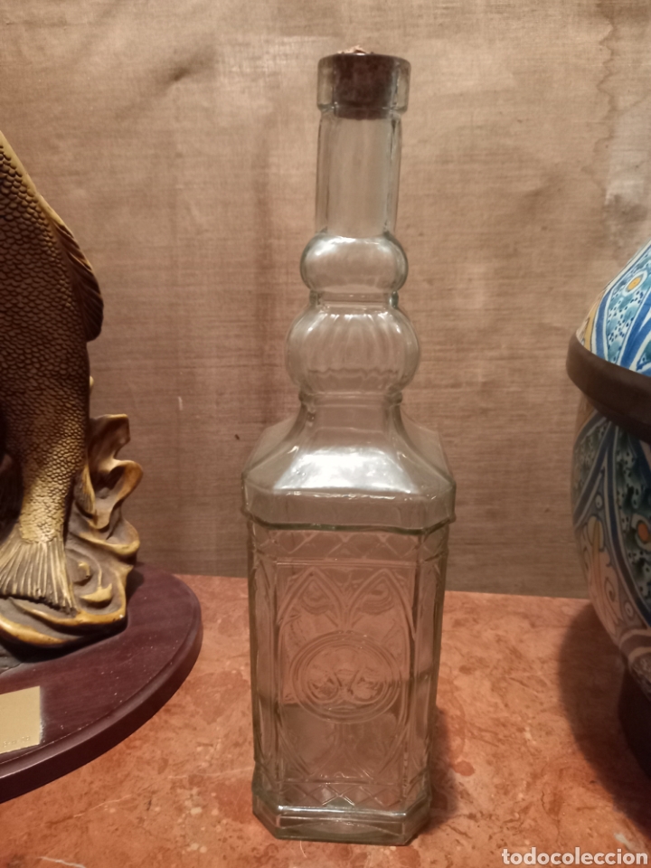 Antig&uuml;edades: Botella de Cristal tipo moruna