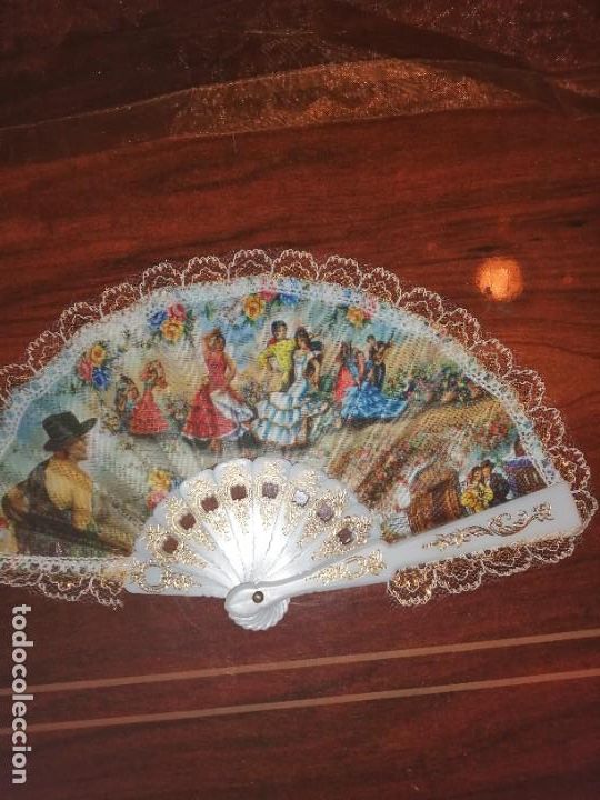 Antig&uuml;edades: Peque&ntilde;o abanico para mu&ntilde;ecas - Foto 1
