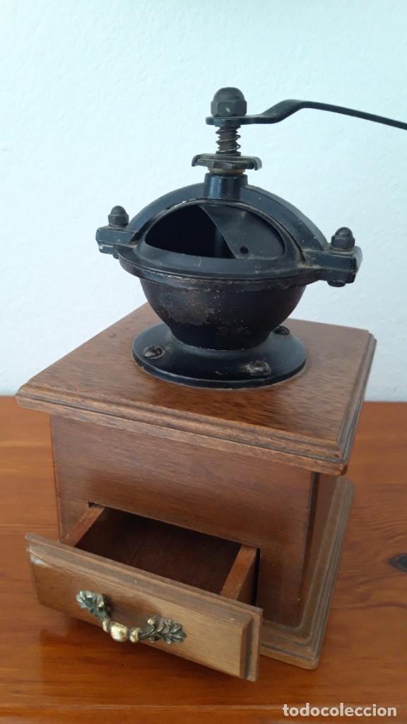 Antig&uuml;edades: Molinillo de caf&eacute; antiguo - Foto 3