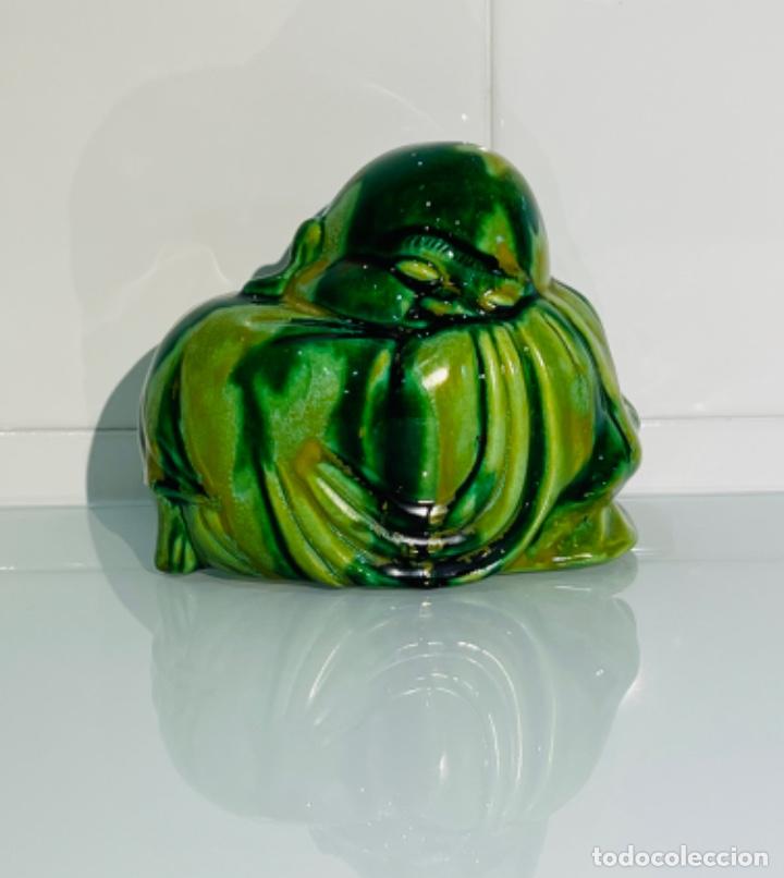 Antig&uuml;edades: Rara Figura Buda Durmiente Verde Jaspeado. Porcelana Sellada.