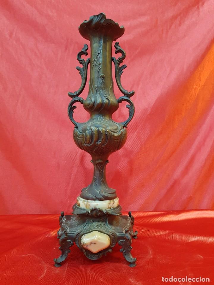Antig&uuml;edades: ANTIGUO JARRON DE CALAMINA Y MARMOL - Foto 1