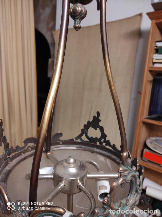 Antig&uuml;edades: lampara de bronce y cristal - Foto 2