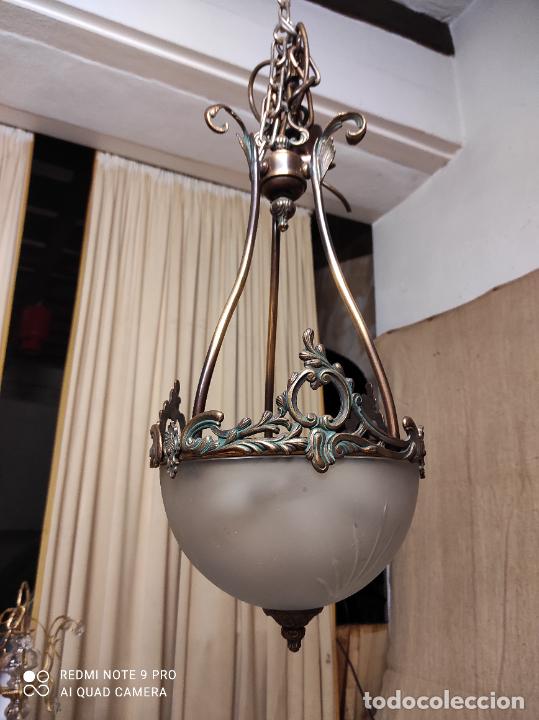 Antig&uuml;edades: lampara de bronce y cristal - Foto 5