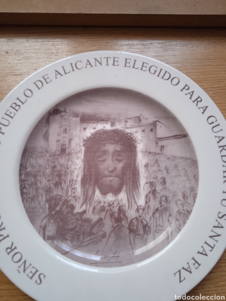Antig&uuml;edades: Plato firmado - Foto 1