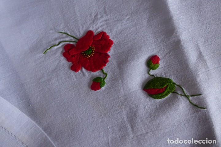 Antig&uuml;edades: MANTEL CON AMAPOLA - Foto 2