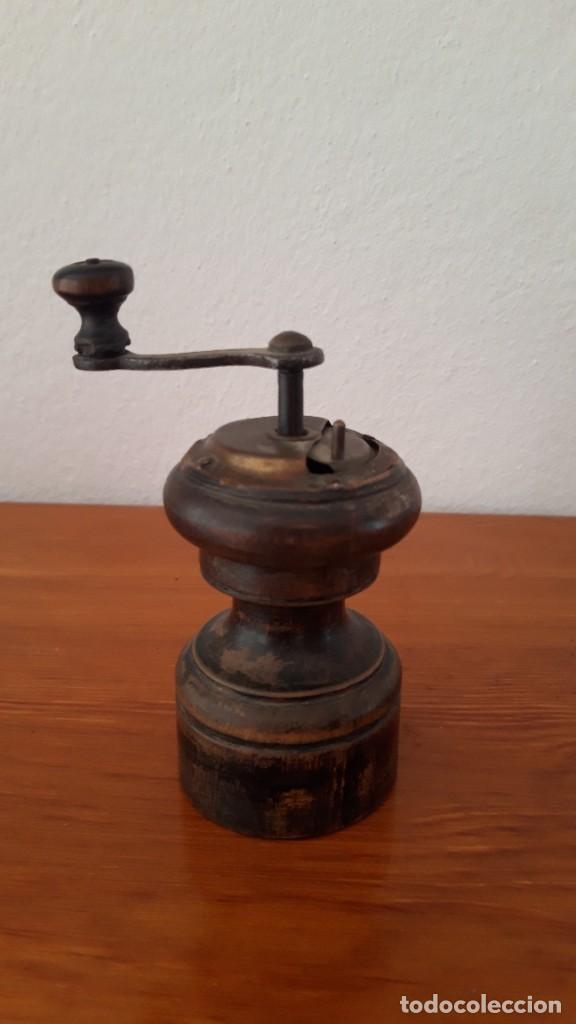 Antig&uuml;edades: Molinillo de pimienta - Foto 1