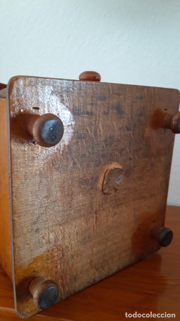Antig&uuml;edades: Molinillo de caf&eacute; ID Veviers - Foto 6