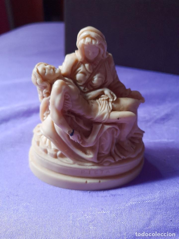Antiques: Antigua escultura religiosa la piedad la pieta del vaticano firmada por A.G