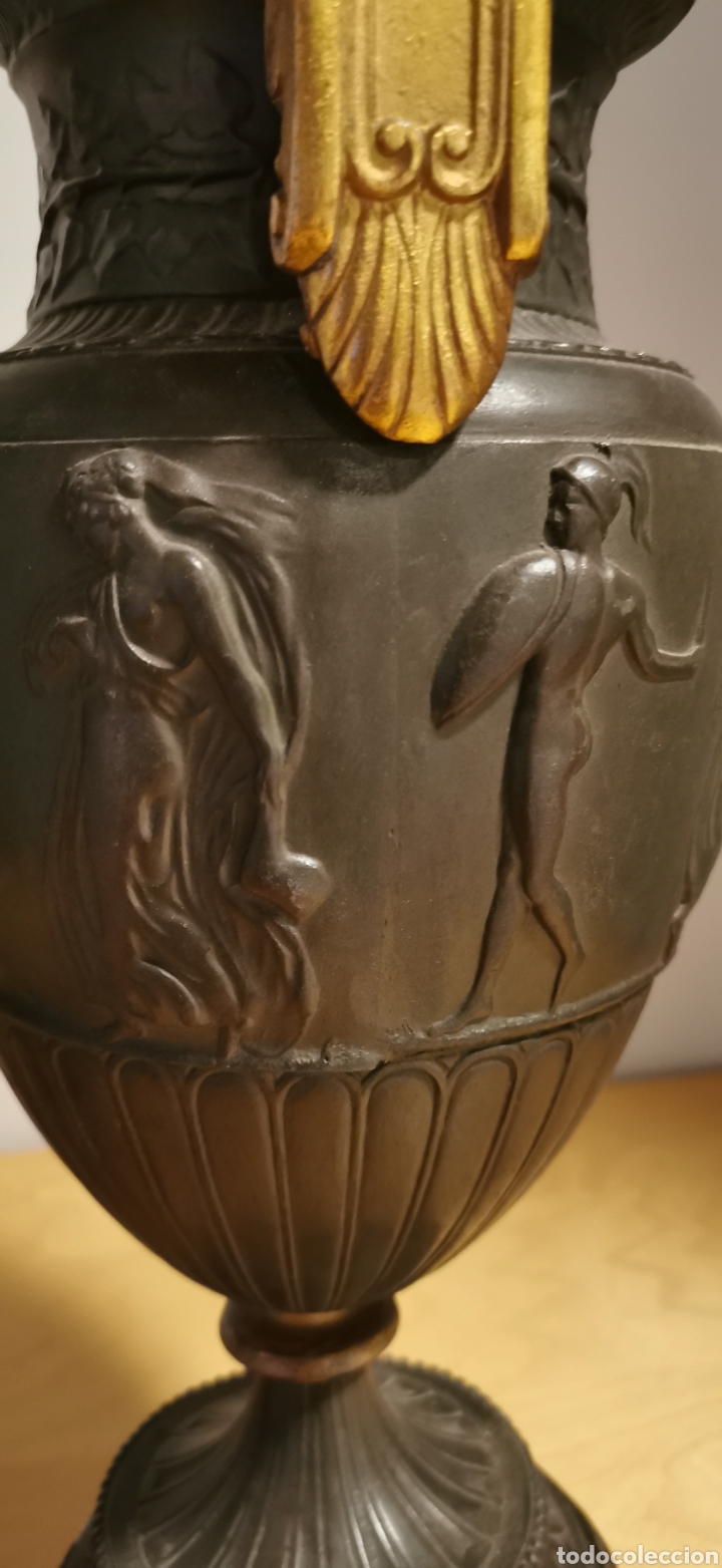 Antig&uuml;edades: jarrones de bronce (Urnas) siglo XIX estilo Imperio - Foto 4