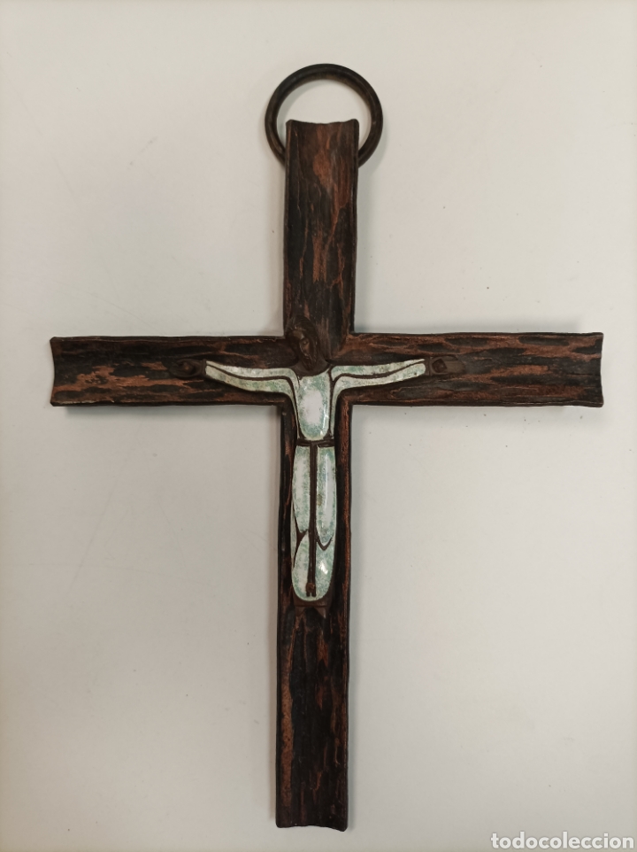 Antig&uuml;edades: Crucifijo hierro bronce esmalte - Foto 1