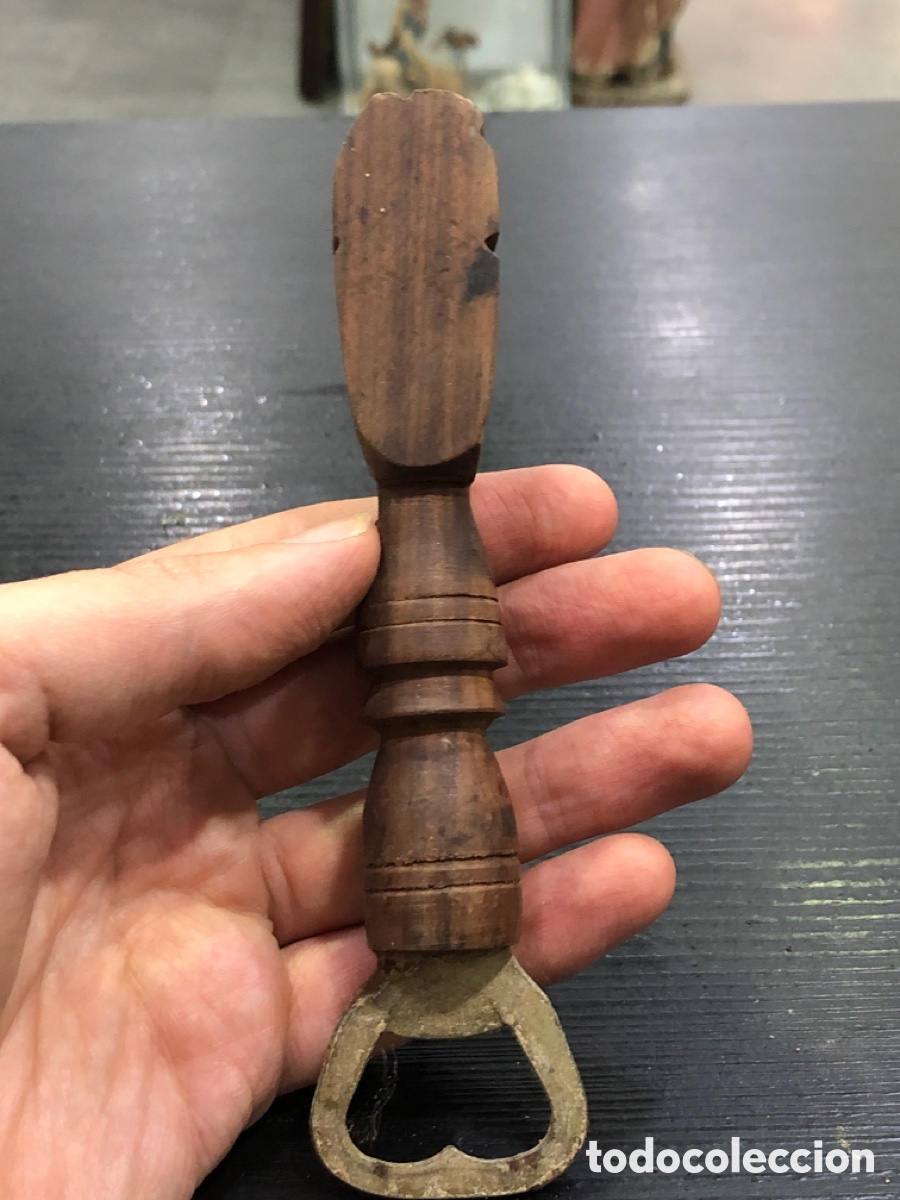Antig&uuml;edades: Antiguo abridor de madera indigena (L43) - Foto 3