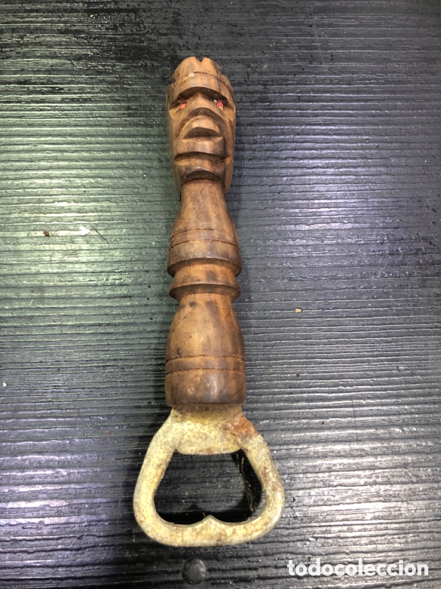 Antig&uuml;edades: Antiguo abridor de madera indigena (L43) - Foto 1