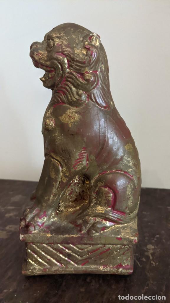 Antig&uuml;edades: PERRO FOO FURIA ESTUCO DORADO - Foto 2