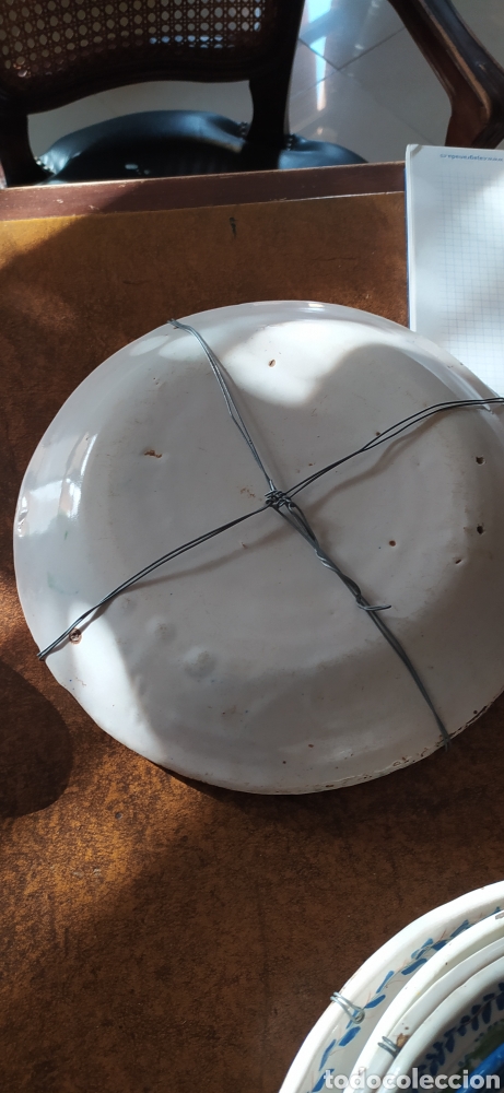 Antig&uuml;edades: Plato Manises 26 cms - Foto 2